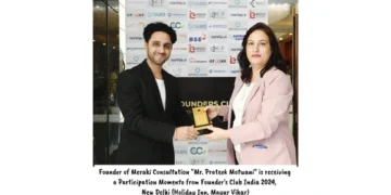 Meraki Consultation owner Prateek Motwani receiving award